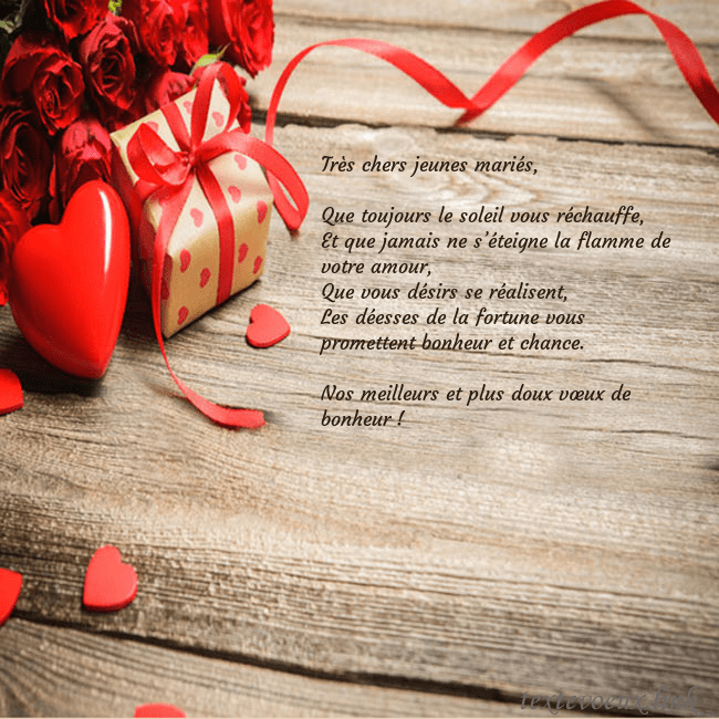 Carte de vœux avec coeur rouge et cadeau Très chers jeunes mariés,
Que toujours le soleil Carte de vœux avec coeur rouge et cadeau