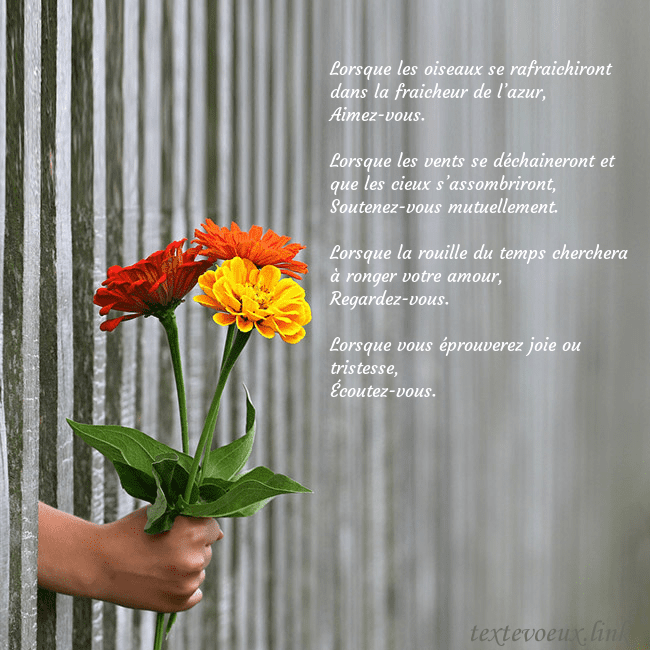 Carte électronique avec un bouquet de fleurs Lorsque les oiseaux se rafraichiront dans la fraic Carte électronique avec un bouquet de fleurs
