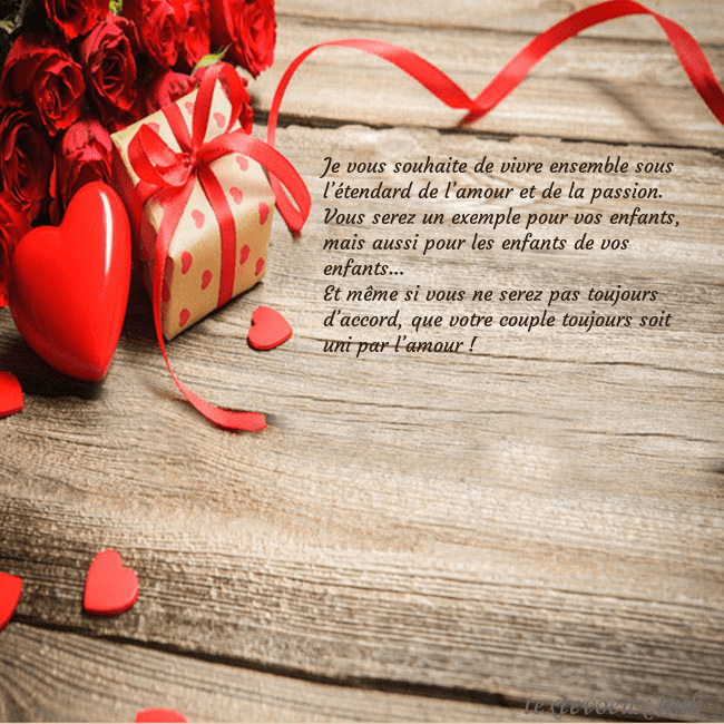 Carte de vœux avec coeur rouge et cadeau Je vous souhaite de vivre ensemble sous l’étendard Carte de vœux avec coeur rouge et cadeau