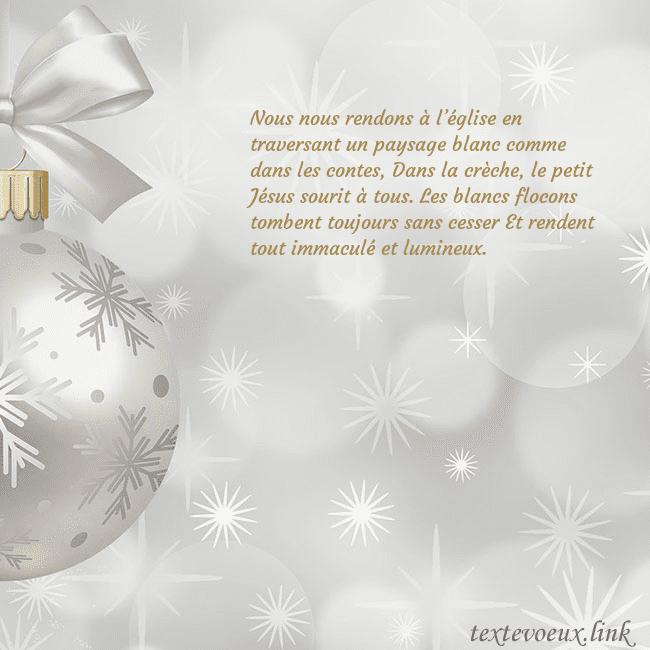 Carte postale avec un jouet de sapin de Noël en argent Nous nous rendons à l’église en traversant un pays Carte postale avec un jouet de sapin de Noël en argent