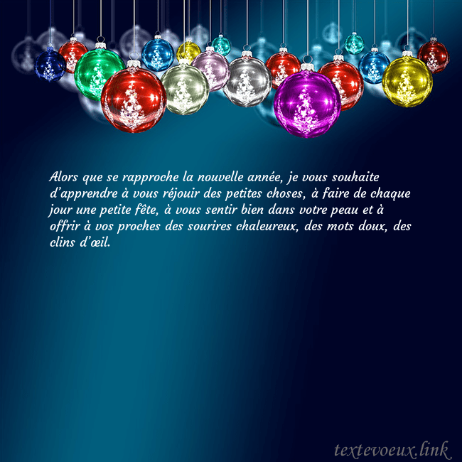 Carte postale bleue avec des jouets d'arbre de Noël Alors que se rapproche la nouvelle année, je vous Carte postale bleue avec des jouets d'arbre de Noël