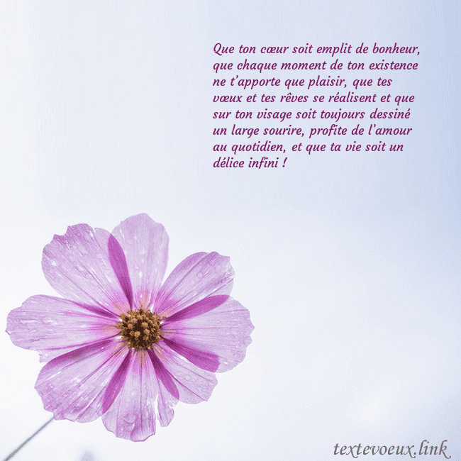 Carte électronique avec fleur violette