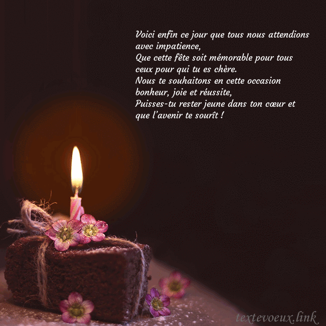 Carte animée - un gâteau avec une bougie allumée