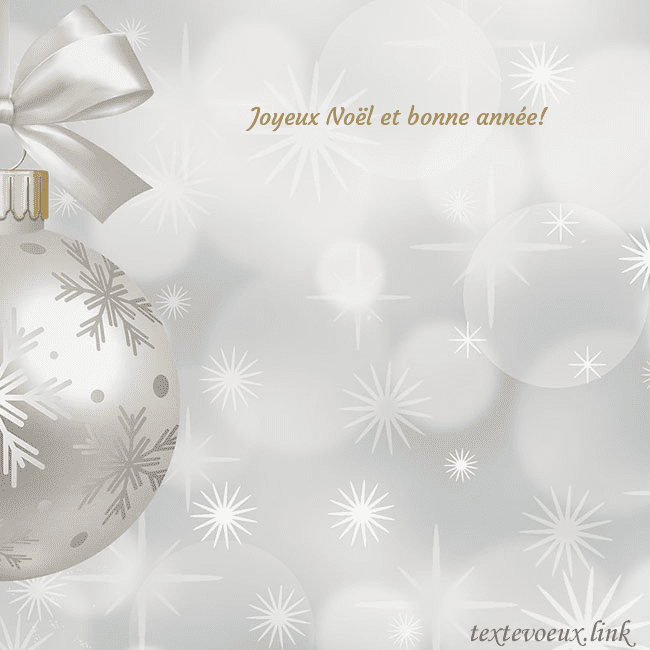 Carte postale avec un jouet de sapin de Noël en argent
