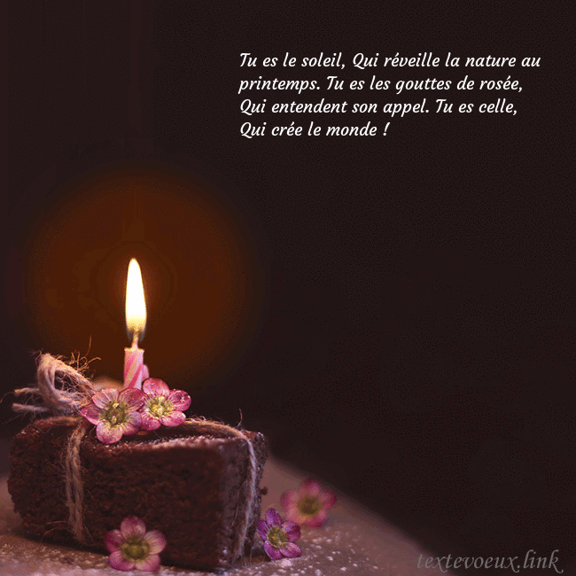 Carte animée - un gâteau avec une bougie allumée