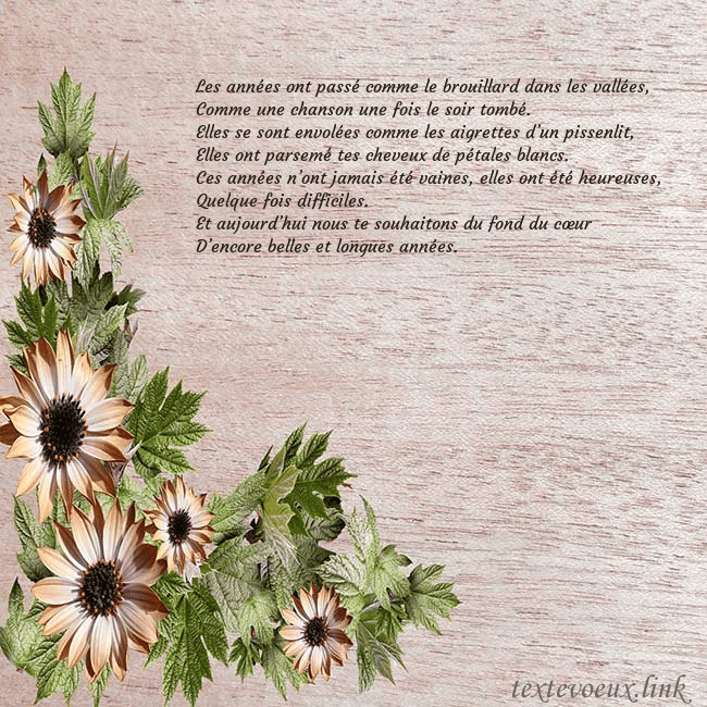 Une jolie carte d'anniversaire avec des fleurs Les années ont passé comme le brouillard dans les Une jolie carte d'anniversaire avec des fleurs