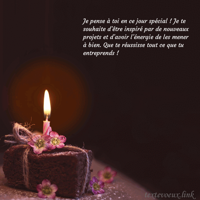 Carte animée - un gâteau avec une bougie allumée